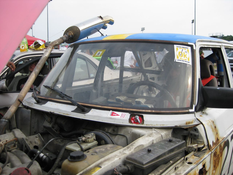 Illustration for article titled The 24 Hours Of LeMons New England 2009 Über Gallery, Part 2